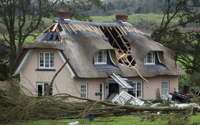 La Réunion en danger : Un tiers des logements sans protection face aux cyclones